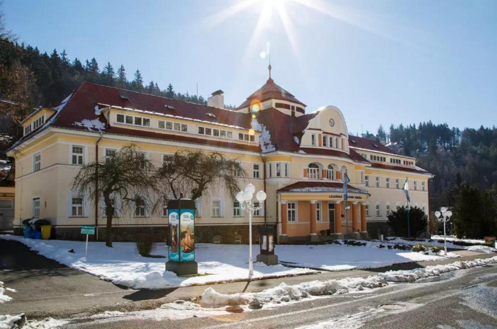 Apartamento Lanovka Jáchymov Exterior foto